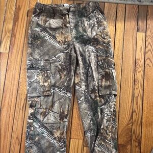 Realtree Brown and Green Cargo Pants for Outdoor Adventures